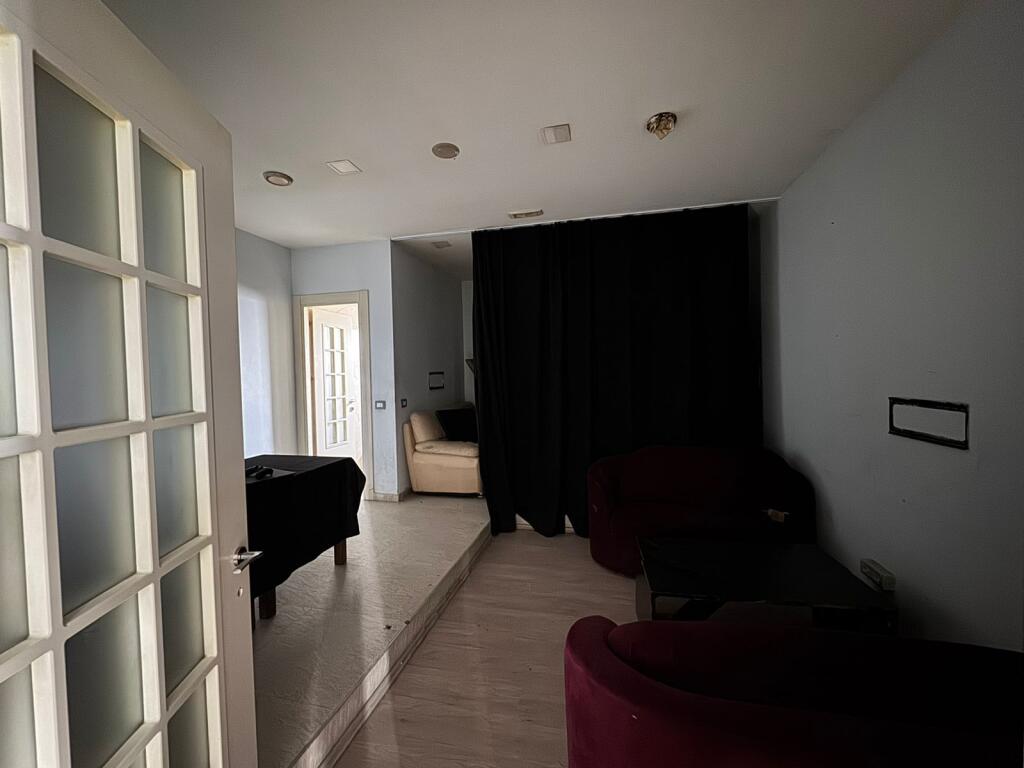 OPPORTUNITY!!! BUSINESS PREMISES FOR RENT IN THE CENTER OF GOLEMI!!!