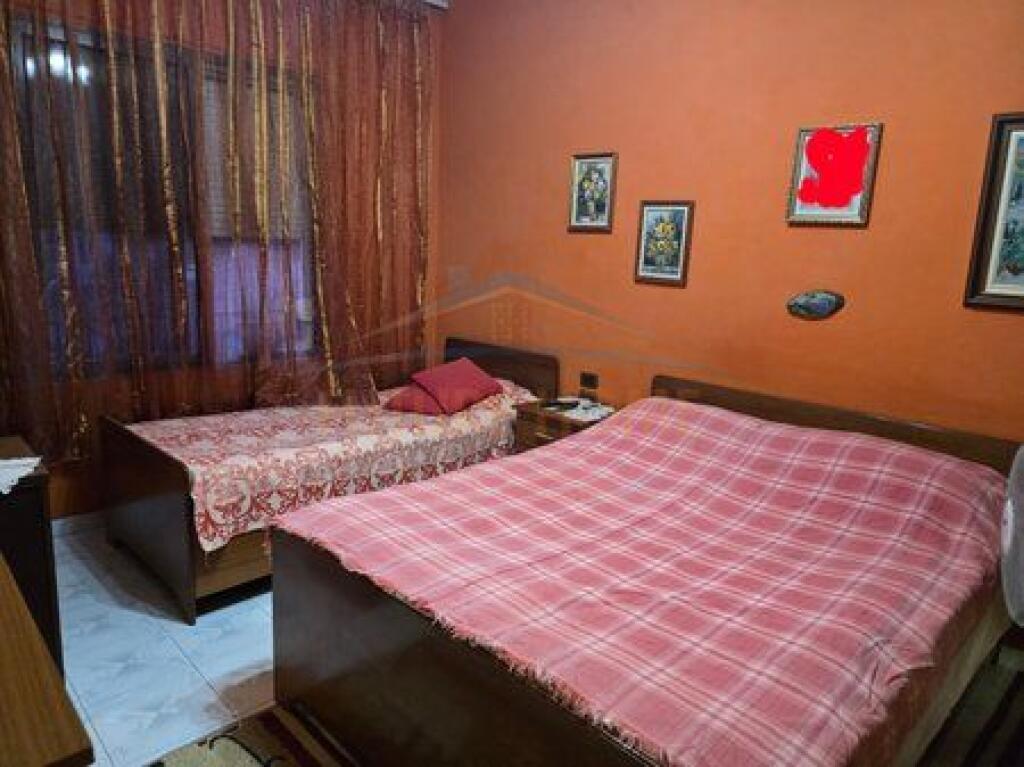 Shitet , Apartament 1+1, Selvia, Tiranë. 