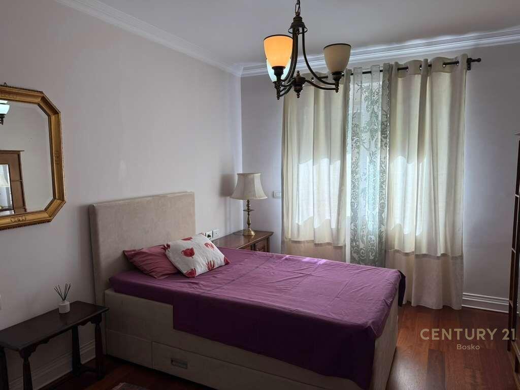 🏙️ Shitet Apartament 3+1 në Zemër të Bllokut