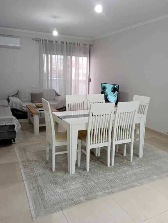 Apartament me qera te Caza Italia !