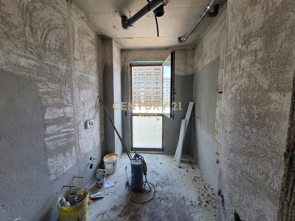 Apartment 2+1+2 for sale near Akses Tirana, former Customs