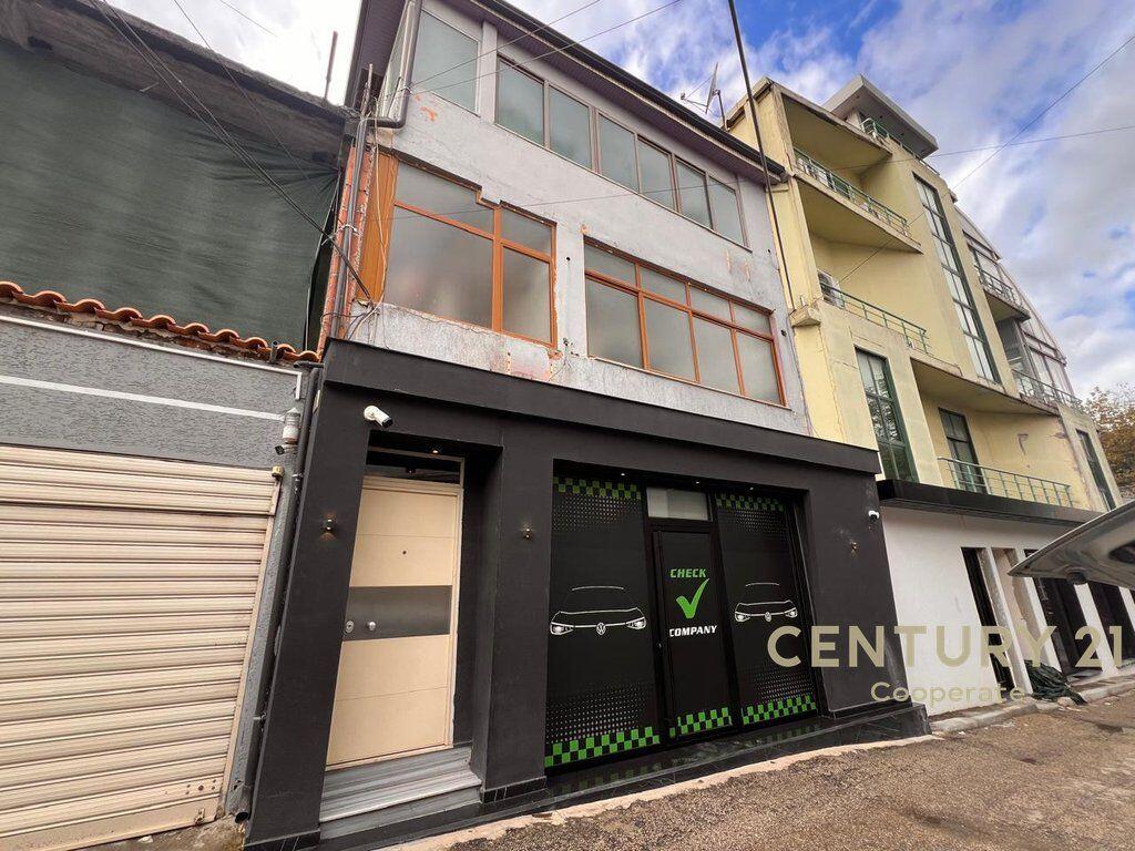 OKAZION! SHESIM GODINË 3-KATËSHE, RRUGA E DIBRËS AFËR QSUT 450,000 €