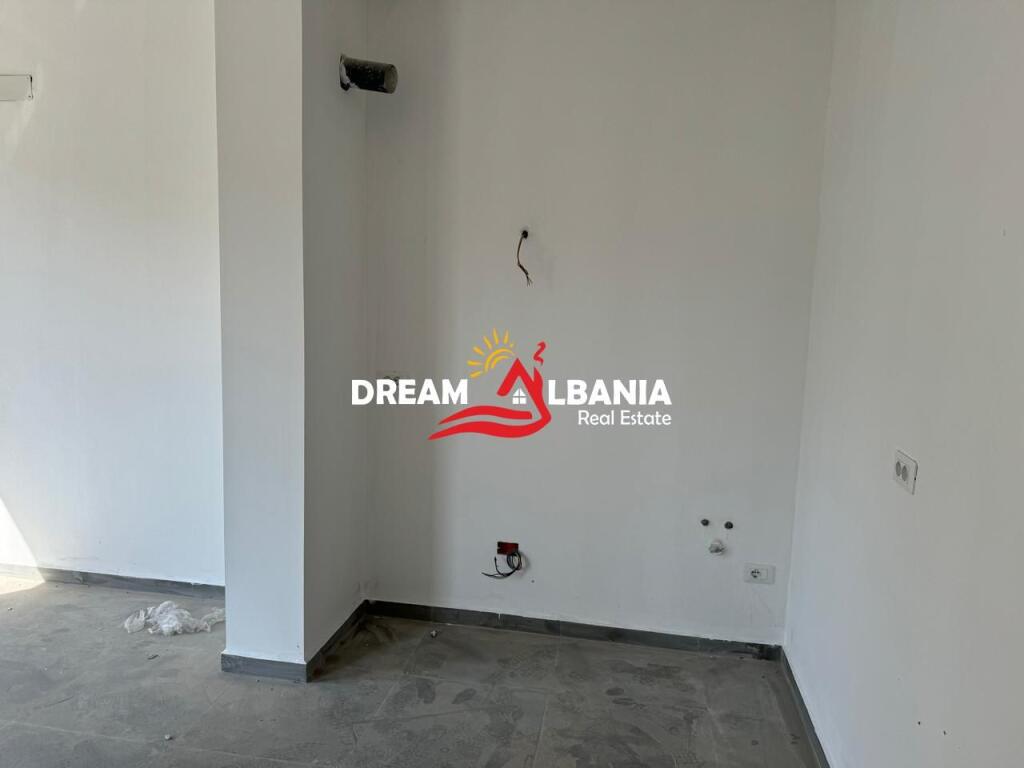 Ambjent per zyra me qera ne rrugen Karl Gega, prane Bulevardit te Ri (ID 42611238)