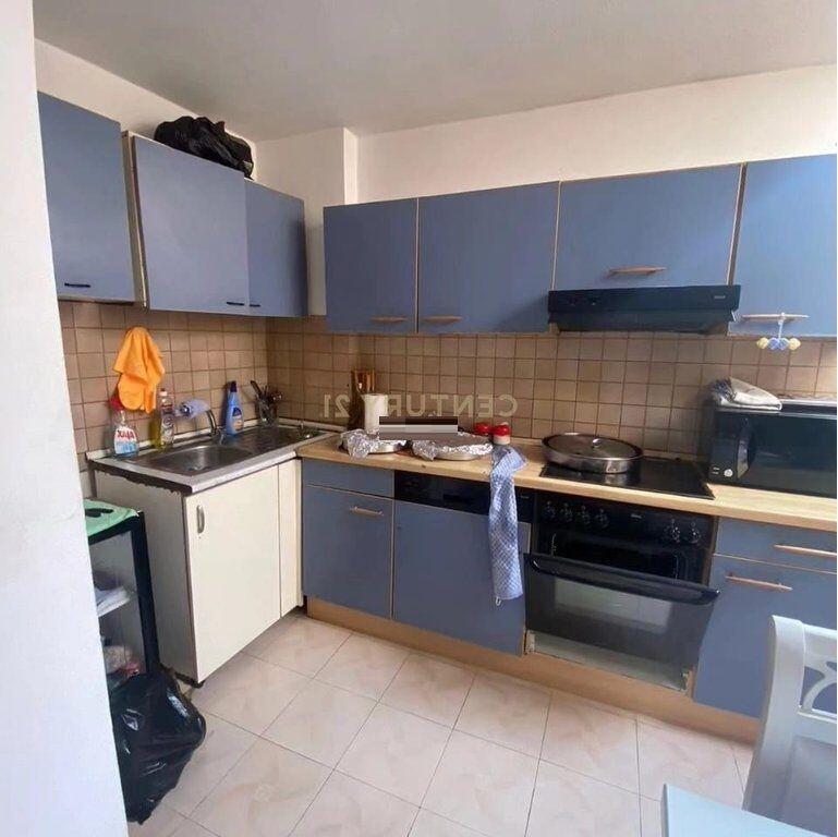 OFFERTA IN AFFITTO IL SECONDO PIANO DI UNA VILLA NELLA ZONA DI BRRYLI