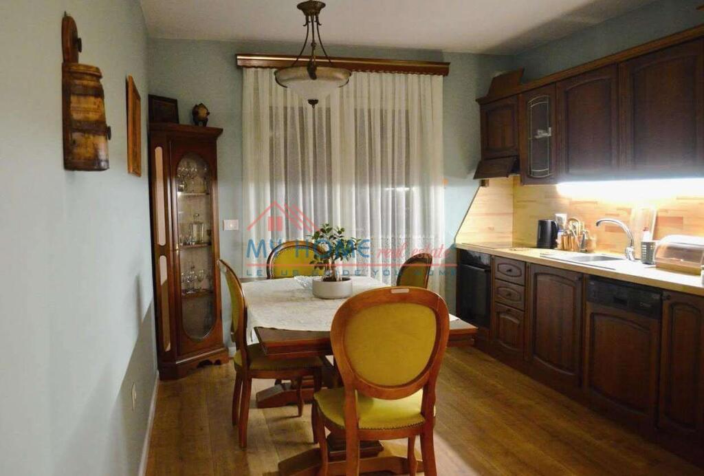 Apartament 2+1 me qera tek 21 Dhjetori Tirane