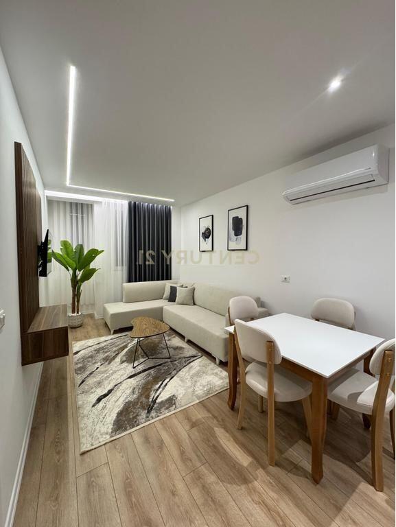 Vendesi in vendita 1+1 Appartamento  Via Fortuzi