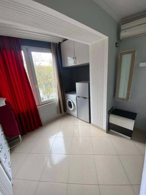 STUDIO APARTMENT FOR RENT - NEAR USHTARI PANJOHUR, OPPOSITE EUROPE CAFE, STUDIO APARTMENT FOR RENT, AREA 40M².