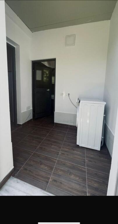 Shtepi private me qera 1+1 prane Fiori di Boskos