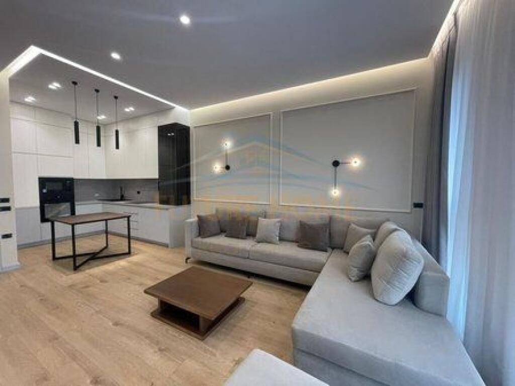 Affitto, Appartamento 1+1, Via Kavaja, Tirana