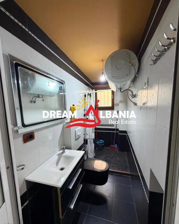 Spazio Ufficio ( Ap 2+1 ) in affitto in Via Durres (ID 42611346)