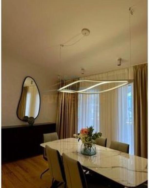 Shitet, Penthouse 3+1+3+2 Poste Parkimi, Liqeni i Thate, Tirane.