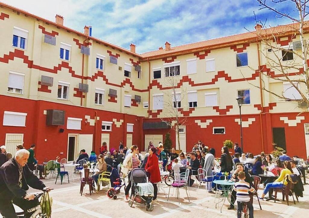 Apartment 2+1 +2 for sale near the New Market - Qemal Stafa Street