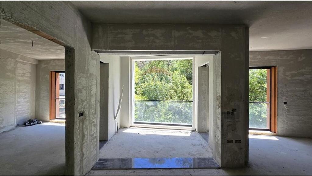 For sale 2+1 + Parking at Air Albania Stadium!