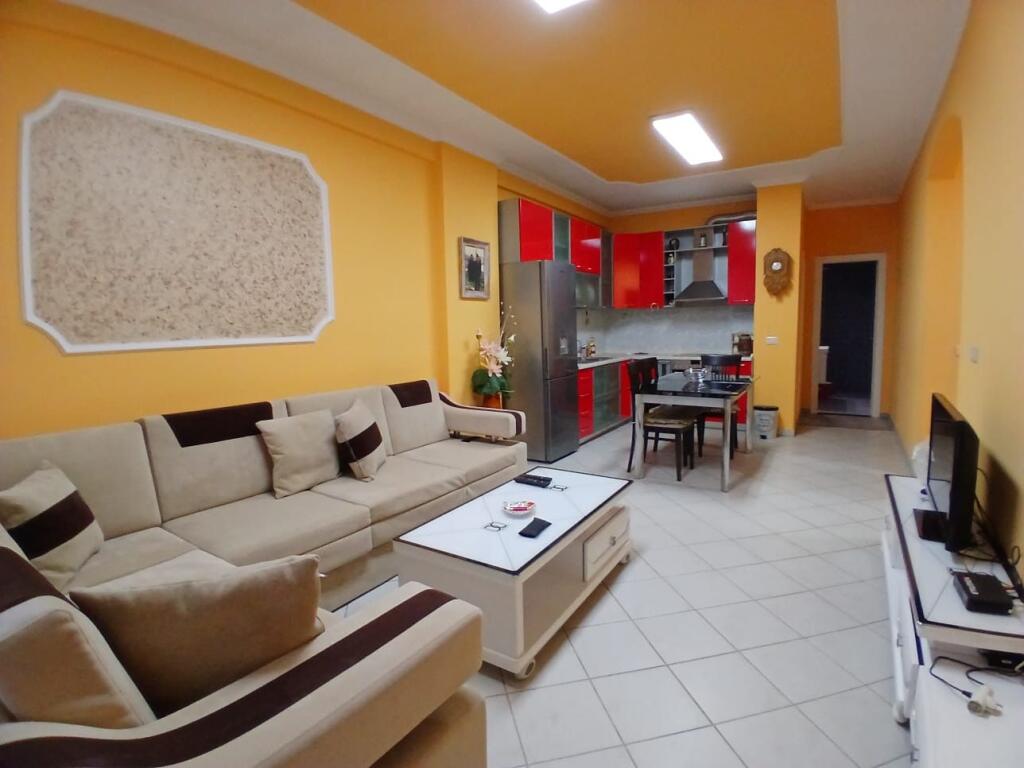 In Affitto Appartamento 2+1+2 Bagni + 2 Balconi