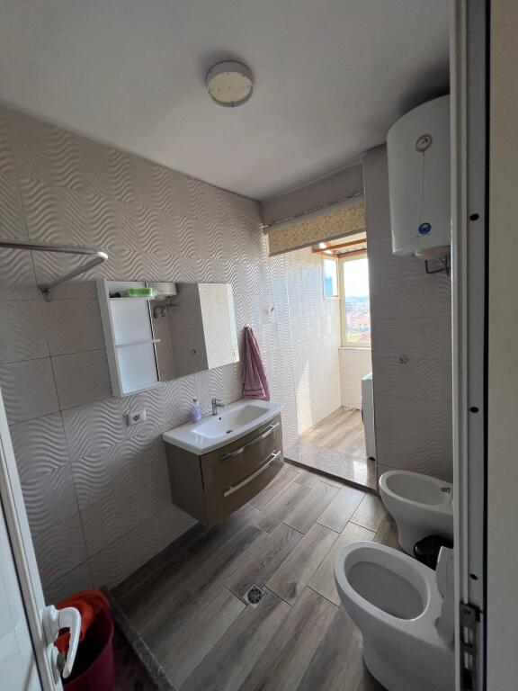 Appartamento 2+1 in affitto a Kamez,