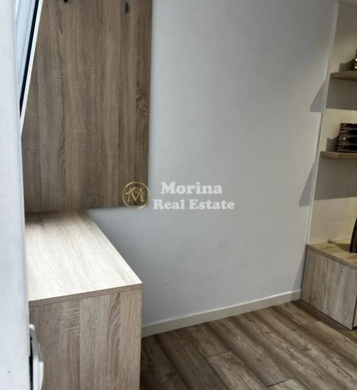 Qera Apatament 1+1 ne Rrugen e Barrikadave , 500 euro