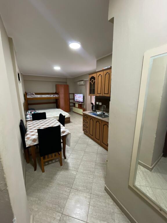 🏡 GARZONIERE ME QERA – Plazh Florida, DurrëS