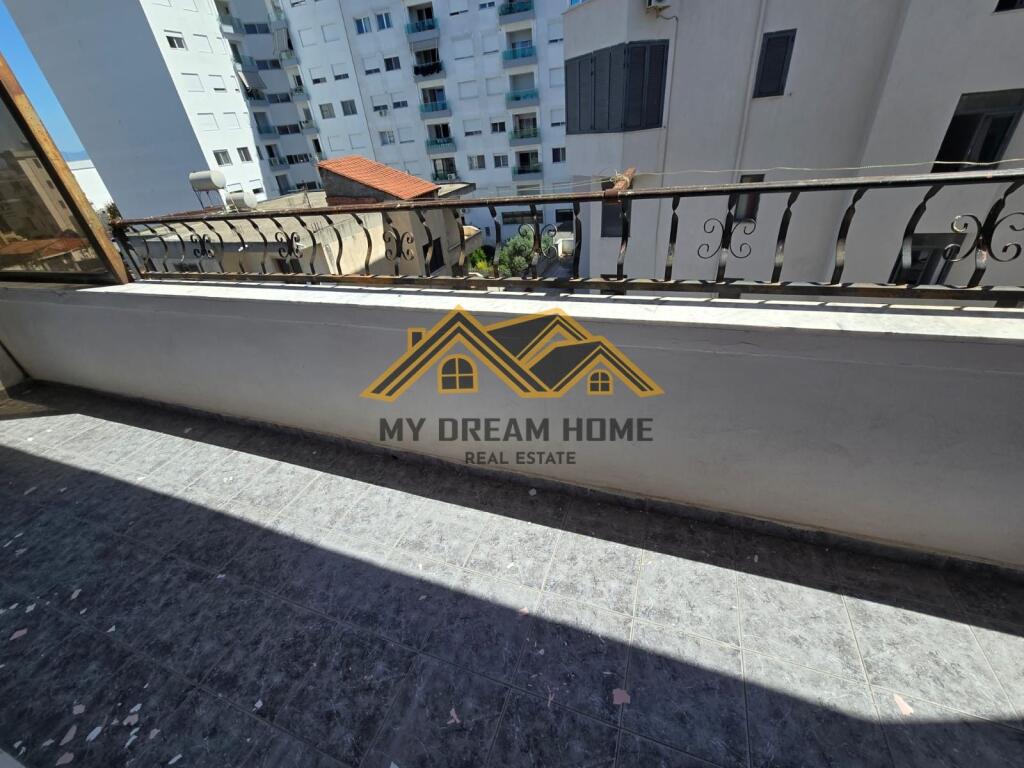 JEPET ME QERA APARTAMENT 1+1, KALI I TROJES PLAZH, DURRES.