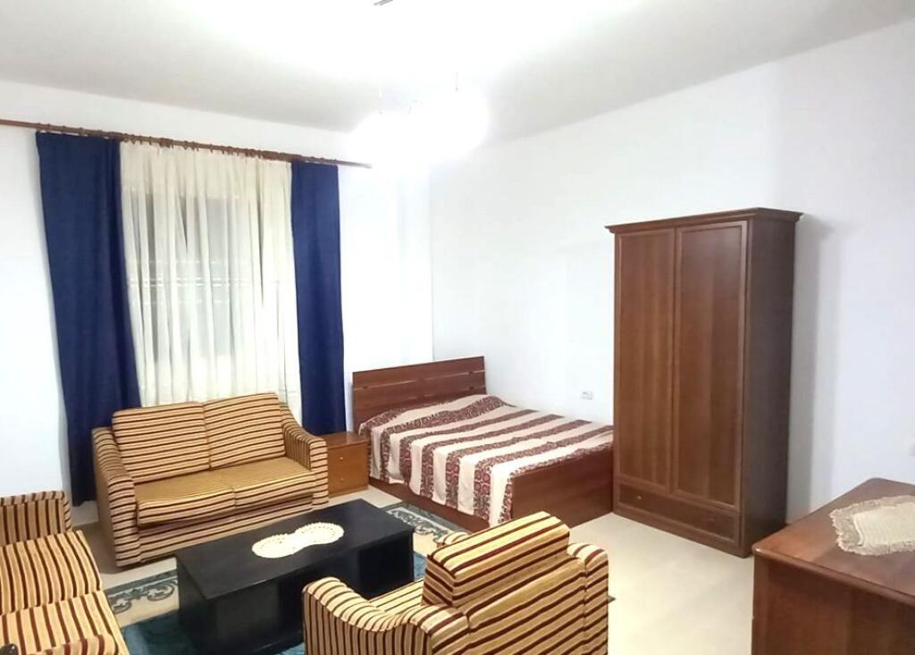 Jepet Garsoniere e mobiluar per vetem 330 mij leke ne Shkoze