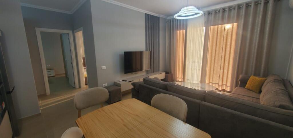 ✨ Jepet me qira apartament luksoz 2+1+2+verande me post parkimi – pranë Hotel “Radisson”