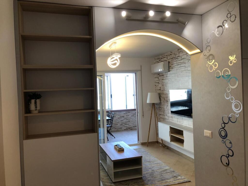 Apartament për shitje me pamje deti