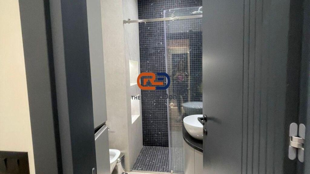 Tek Square 21, Jepet Me Qira Apartament 1+1, Me Mobilim Luksoz !!