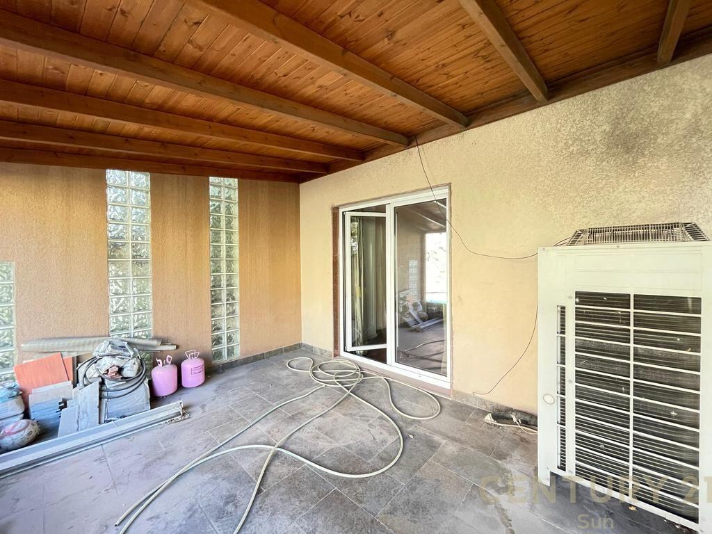 VILLA IN AFFITTO VICINO ALL'AREA DEL 21 DICEMBRE.