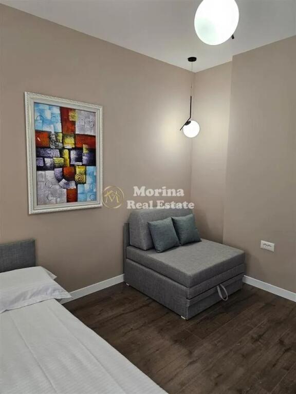 Studio apartment, on Fortuzi Street, in the area of the Ministry of Justice, 400 Euro/Month