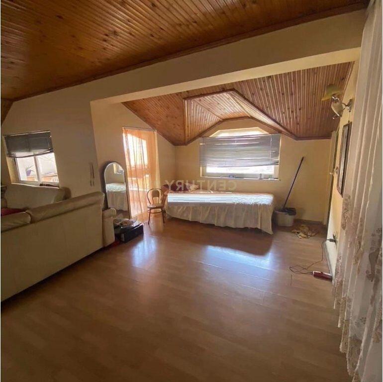 OFFERTA IN AFFITTO IL SECONDO PIANO DI UNA VILLA NELLA ZONA DI BRRYLI