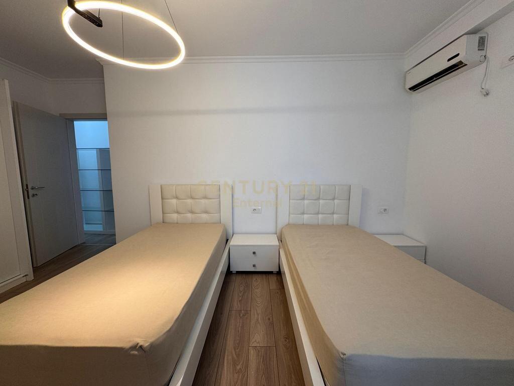 Appartamento 2+1 in affitto all'ingresso della residenza 'Kodra e Diellit' 800 € /Mese