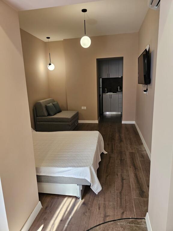 🏢Fortuzi Street, a few minutes from the Ministry of Justice, a 30 m2 furnished studio apartment is for rent 400 EURO