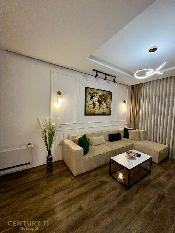 Apartament 3+1+2 per shitje tek Oasis Residence