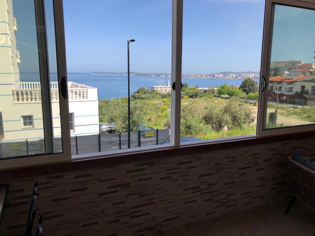 Apartament për shitje me pamje deti