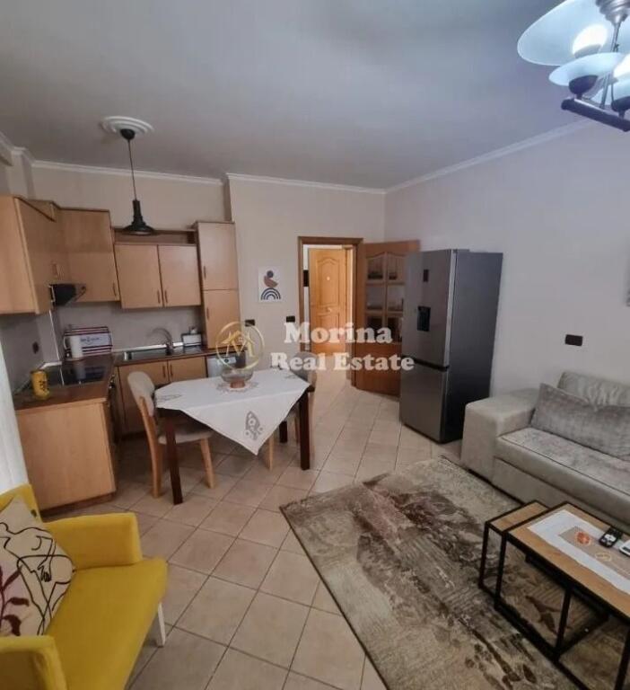 Rent, Apartment 1+1, on Petronin Luarasi Street 600 euros