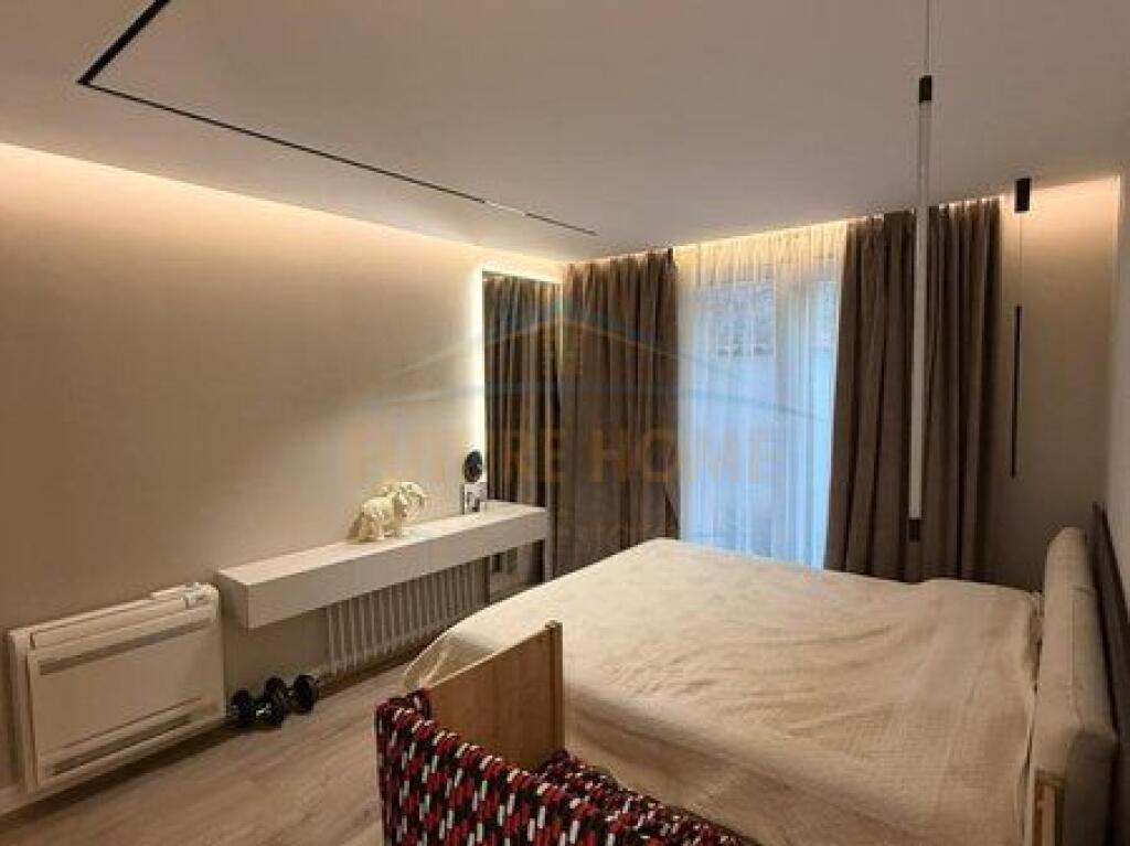 In vendita, Appartamento 3+1+2+Ripostiglio+ 2 Posti Auto, Giardino Botanico