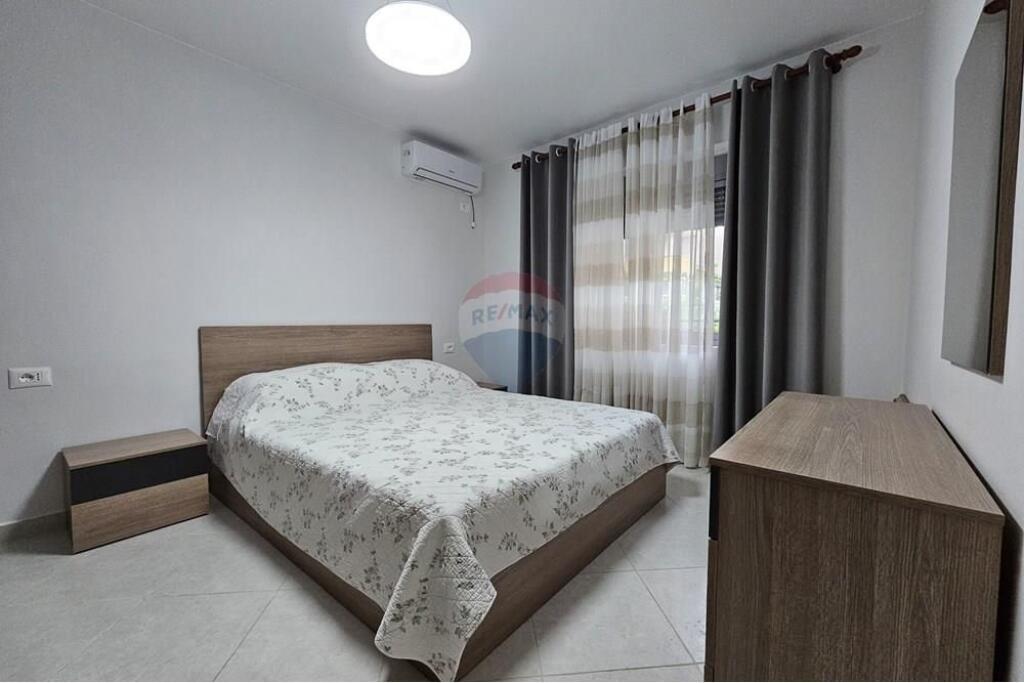 Apartament 1+1 me qira tek Shkolla E Baletit!