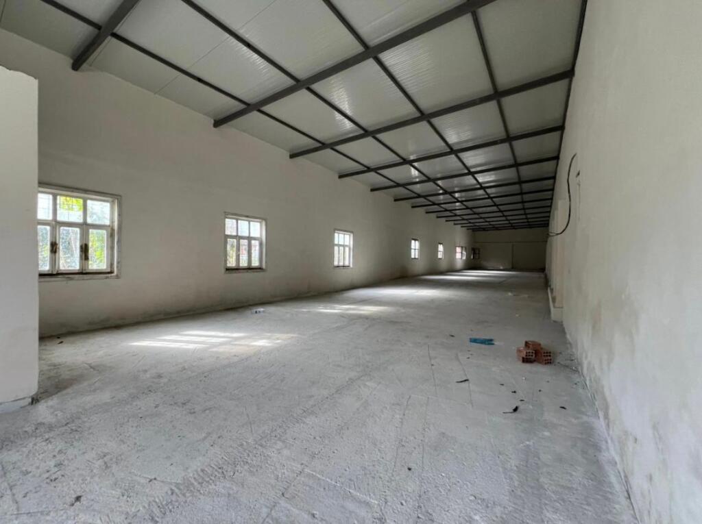 Magazine + Land for rent