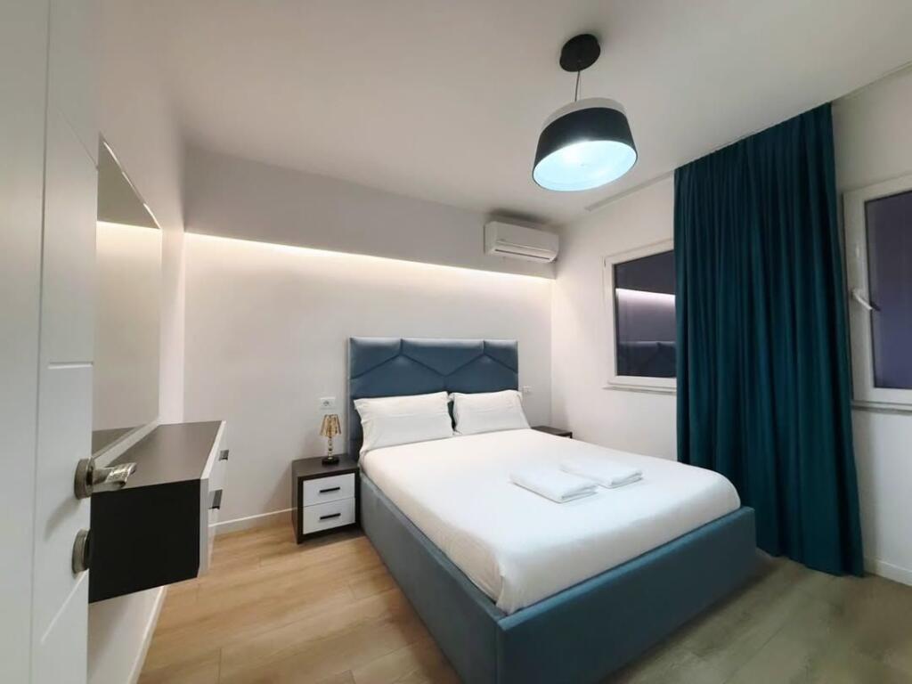 Opposite PETRO NINI: we sell a super apartment: 2+1