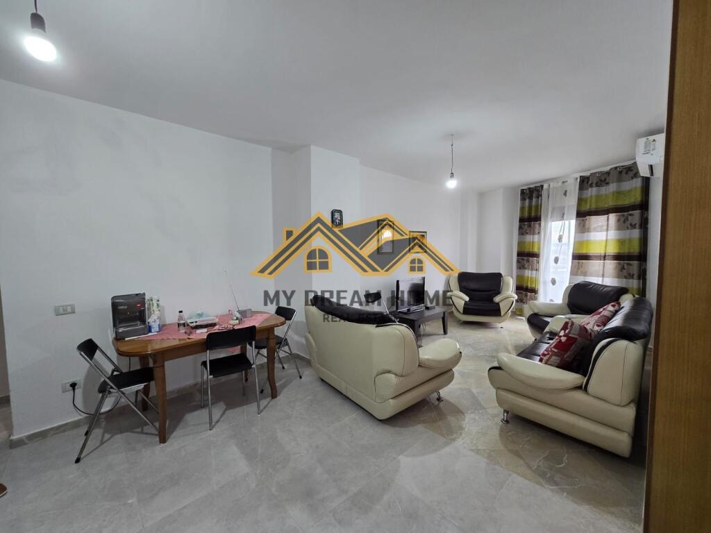 JEPET ME QIRA APARTAMENT 2+1 QENDER DURRES ME PAMJE DETI!