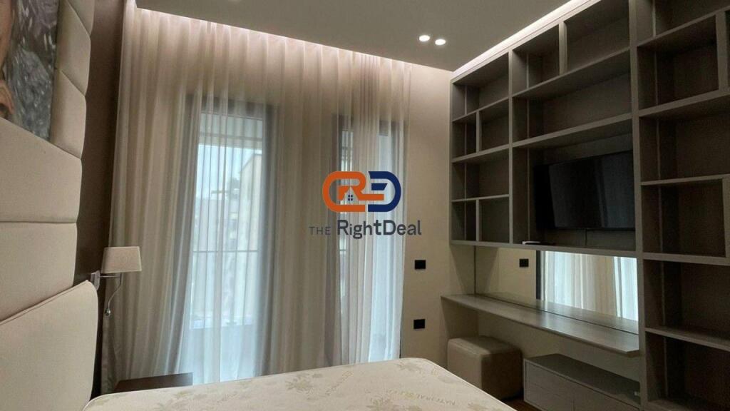 Tek Square 21, Jepet Me Qira Apartament 1+1, Me Mobilim Luksoz !!