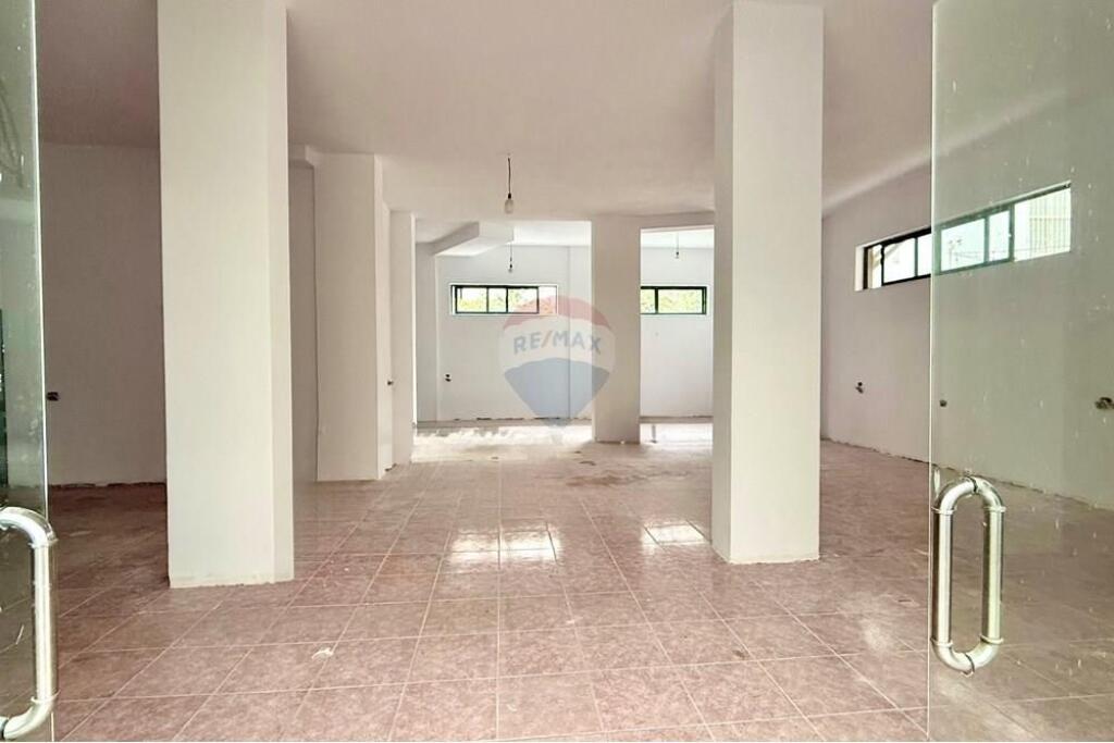 Magazzino/Capannone in affitto nel Comune di Parisi, TIRANA.