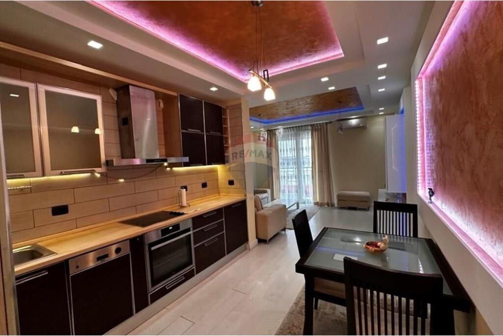 Apartament 2+1 per Qira, tek Rruga Petro Korcari!