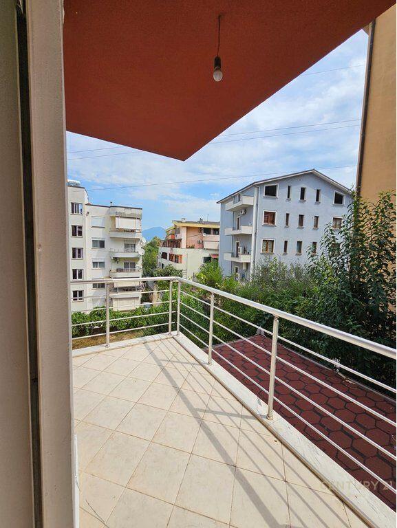🌳 Apartament 2+1 me Qira – Pranë Kopshtit Zoologjik, Tiranë