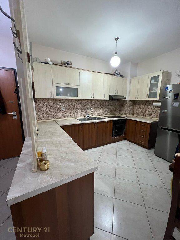 We rent a 1+1 apartment at Petro Nini Luarasi!