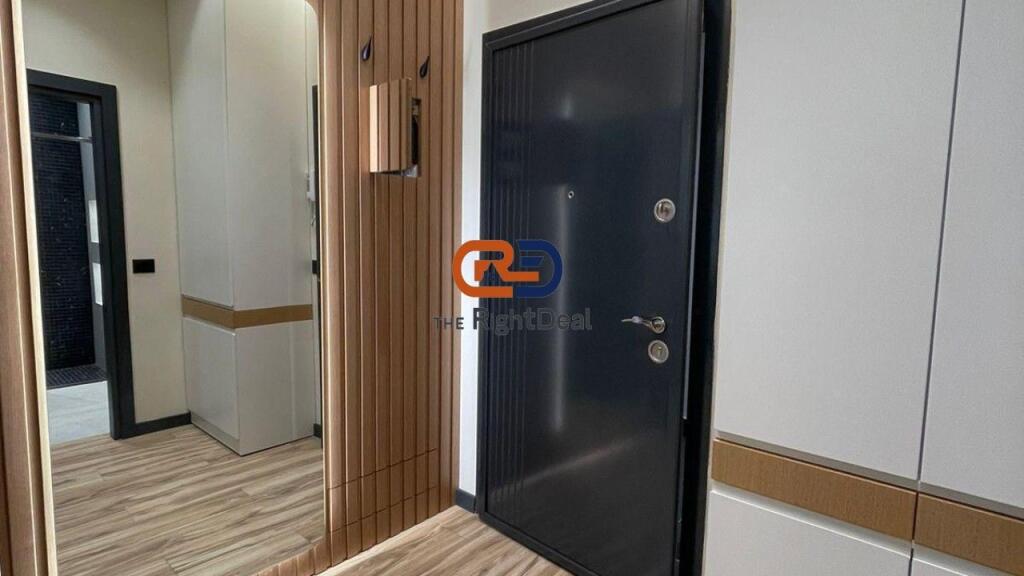 Tek Square 21, Jepet Me Qira Apartament 1+1, Me Mobilim Luksoz !!