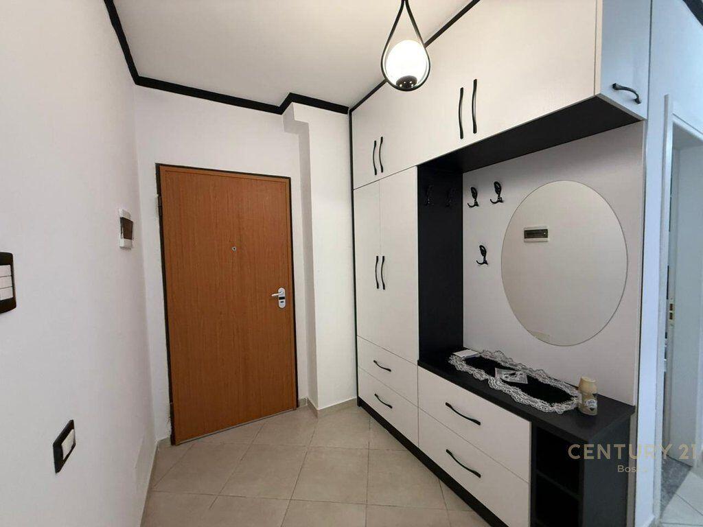 Appartamento 2+1+Posto Auto In Affitto al Lago Secco, Tirana - 800€ | 111.33 m²