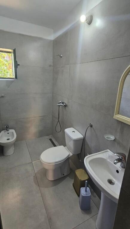 Jepet me qera 1+1 ne zonen e ish parkut