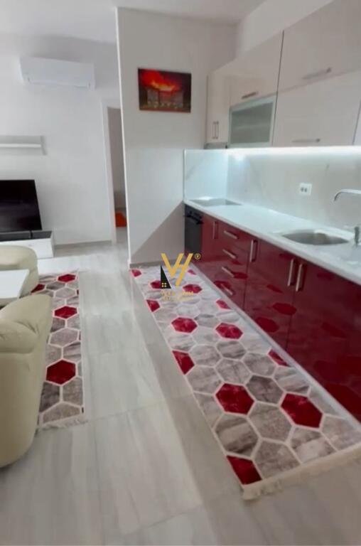 JEPET APARTAMENT 1+1 ME QERA TE ZOGU I ZI 650 EURO