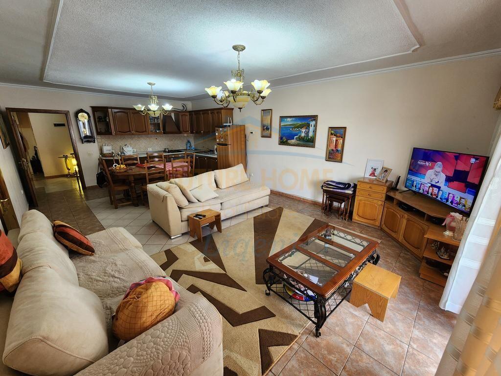 Apartment 3+1 for sale, Paris Municipality