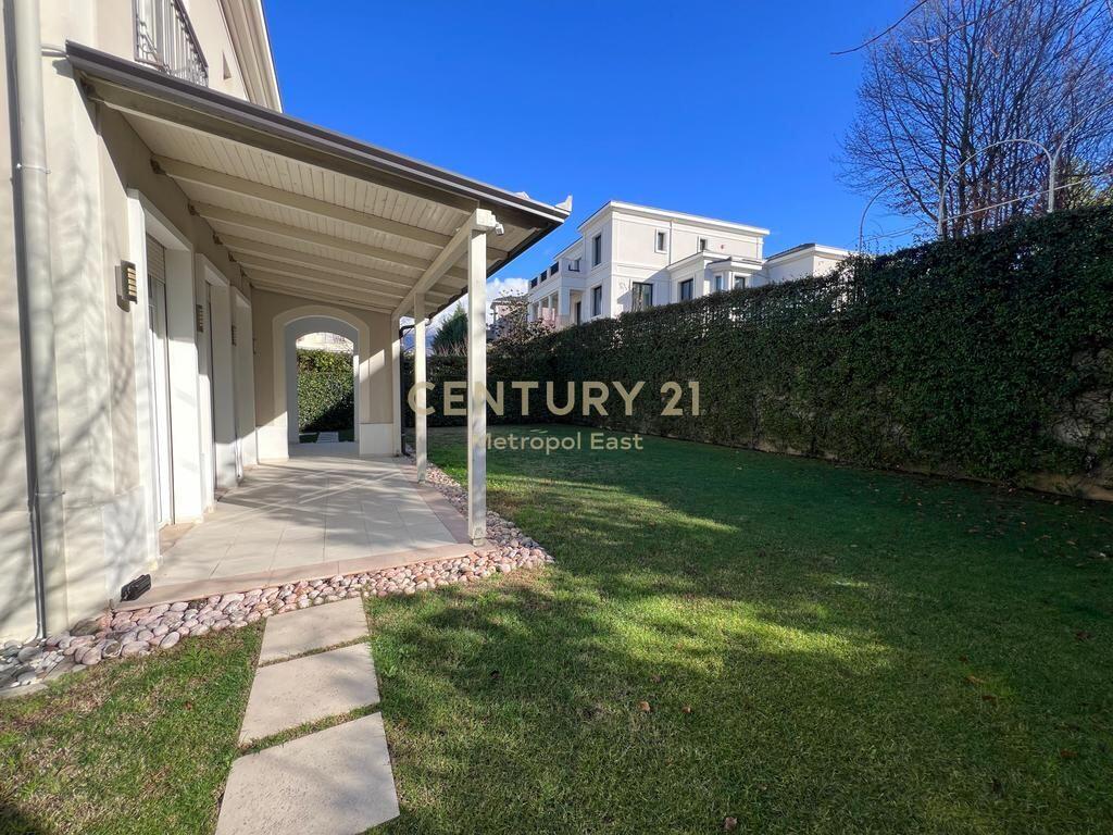 VILLE IN AFFITTO A "ROLLING HILLS 1" 4.300 € /Mese